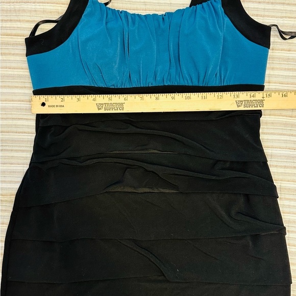 Enfocus Studio Black and Blue Strapless Ruched Cocktail Dress, size 10 - Picture 5 of 9